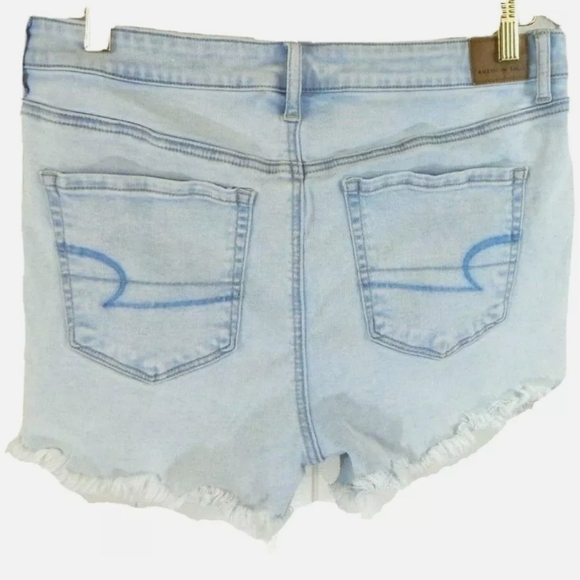 American Eagle Super Hi Rise Shortie Light Wash - Picture 3 of 4